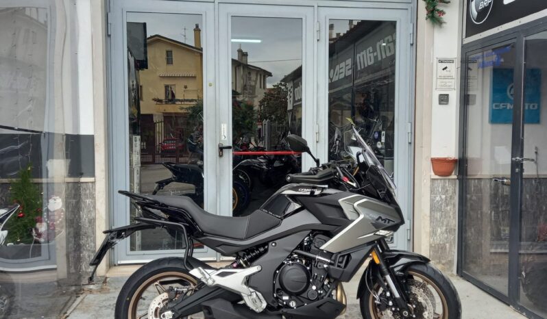 CFMoto MT 700 prezzo speciale
