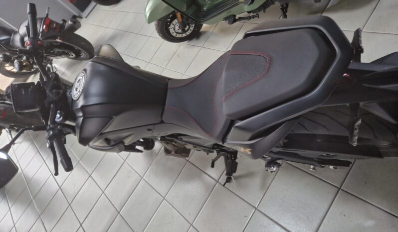QJ Motor SRK 700 – Promo