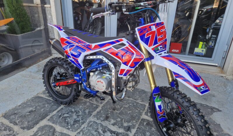 Pitbike NCX 140 – Casco Omaggio