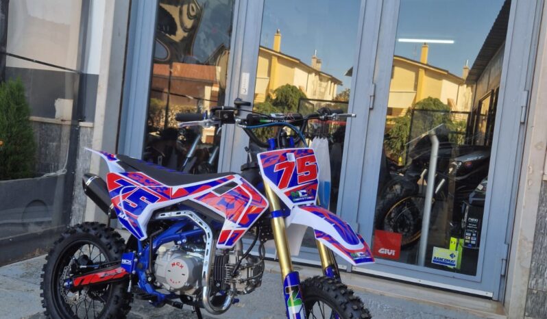 Pitbike NCX 140 – Casco Omaggio