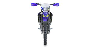03-125-4T-SE-enduro-1200×801-1