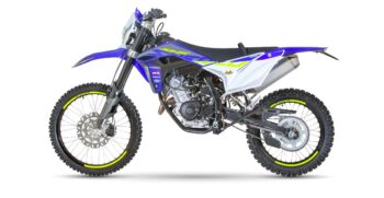 05-125-4T-SE-enduro-1200×801-1