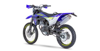 06-125-4T-SE-enduro-1200×801-1
