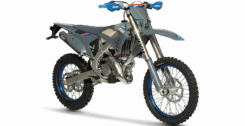 EN-125-MOTO-2T-FI-4-1200×800