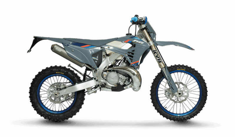 TM EN 250 ES Fi 2T