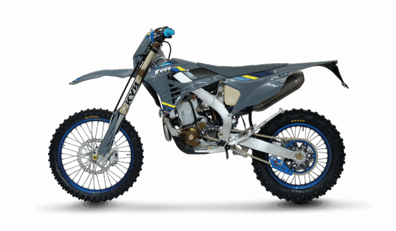 TM EN 450 ES Fi 4T – CORSE