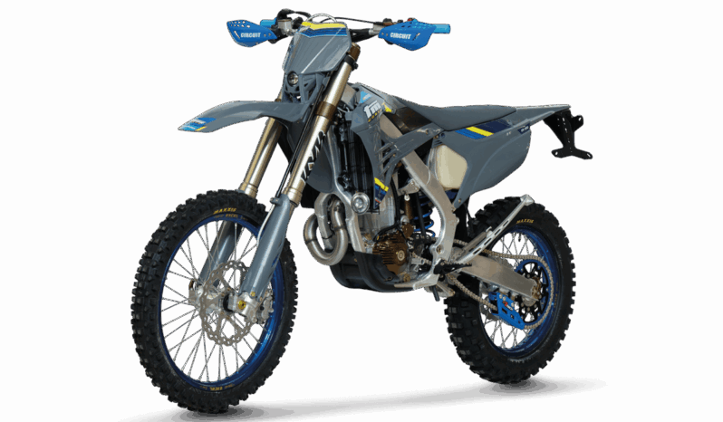 TM EN 450 ES Fi 4T – CORSE