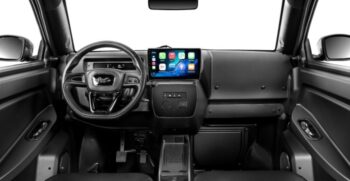 Ligier-Myli-LAB_Intense-Black_EV8_Dashboard_CarPlay_No-Phone-700×467